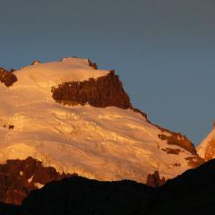Se ilumina el cerro Solo...